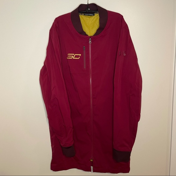Burgundy under armour jacket - Picture 2 of 6
